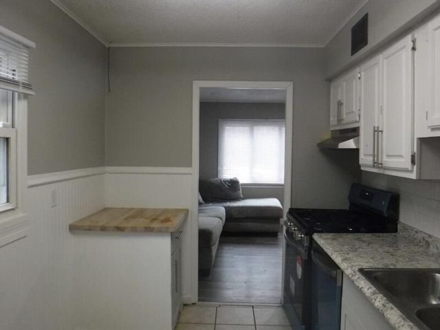 209 Wallace Avenue, Kalamazoo City, MI 49048