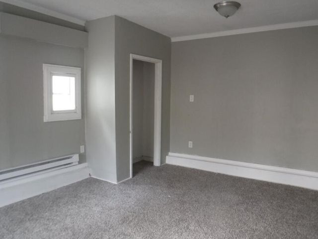 209 Wallace Avenue, Kalamazoo City, MI 49048