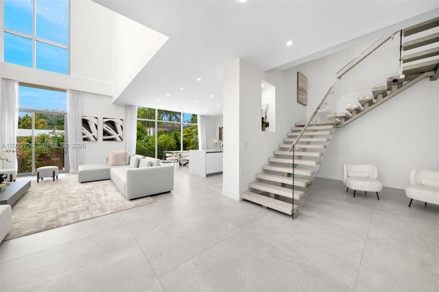 1201 W 47th St, Miami Beach, FL 33140