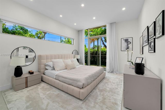 1201 W 47th St, Miami Beach, FL 33140