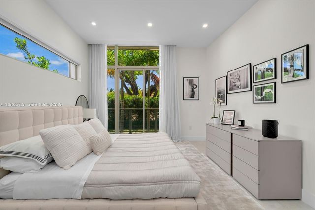 1201 W 47th St, Miami Beach, FL 33140
