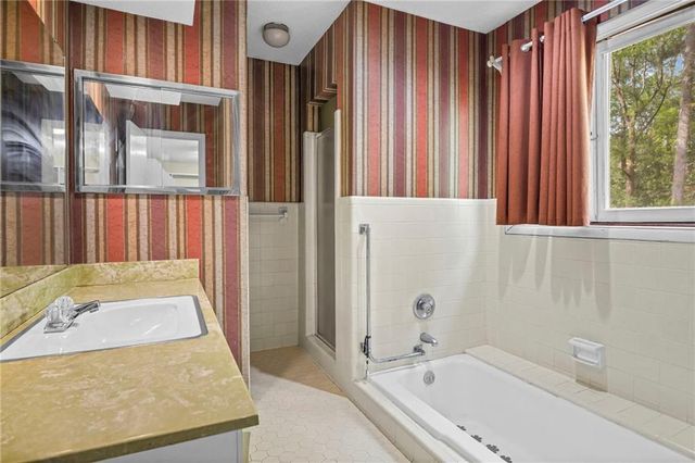 675 Weatherly lane Lane, Sandy Springs, GA 30328