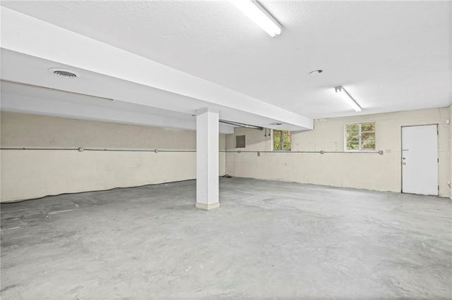 675 Weatherly lane Lane, Sandy Springs, GA 30328