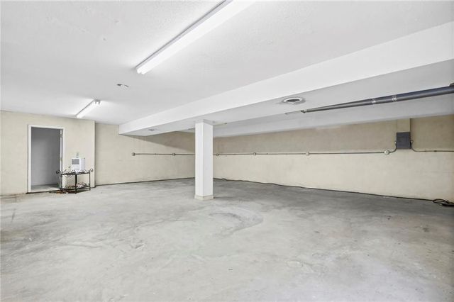 675 Weatherly lane Lane, Sandy Springs, GA 30328