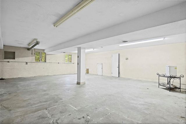 675 Weatherly lane Lane, Sandy Springs, GA 30328