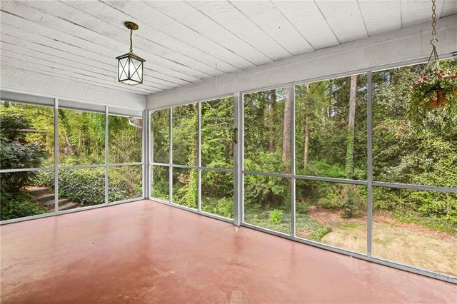 675 Weatherly lane Lane, Sandy Springs, GA 30328