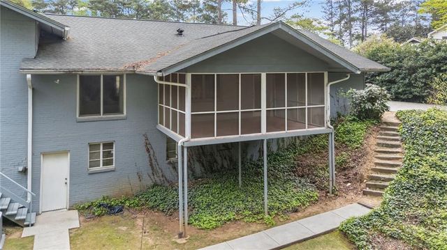 675 Weatherly lane Lane, Sandy Springs, GA 30328