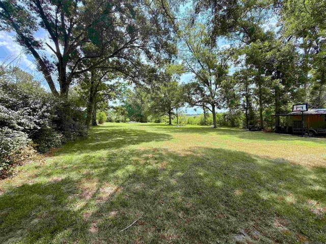 26260 Juban Rd, Denham Springs, LA 70726