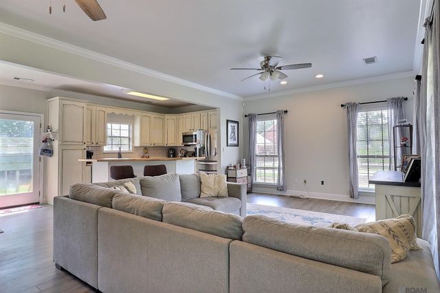 26260 Juban Rd, Denham Springs, LA 70726
