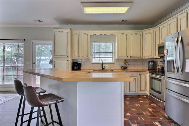 26260 Juban Rd, Denham Springs, LA 70726