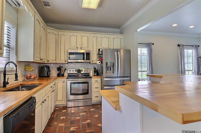 26260 Juban Rd, Denham Springs, LA 70726