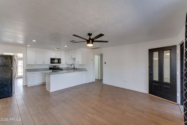 2089 E DON CARLOS Avenue, Tempe, AZ 85281