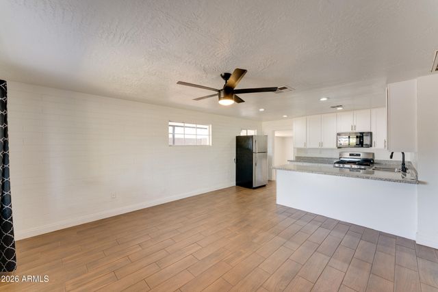 2089 E DON CARLOS Avenue, Tempe, AZ 85281