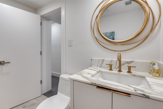 6211 W Northwest Highway 601, Dallas, TX 75225