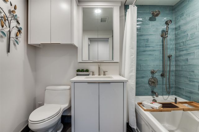 6211 W Northwest Highway 601, Dallas, TX 75225