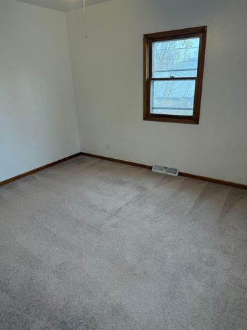 819 Hanna Boulevard, Waterloo, IA 50701