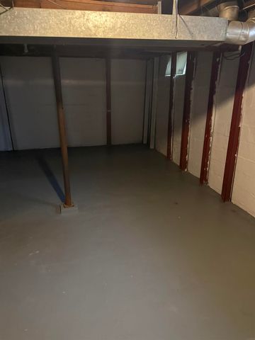 819 Hanna Boulevard, Waterloo, IA 50701