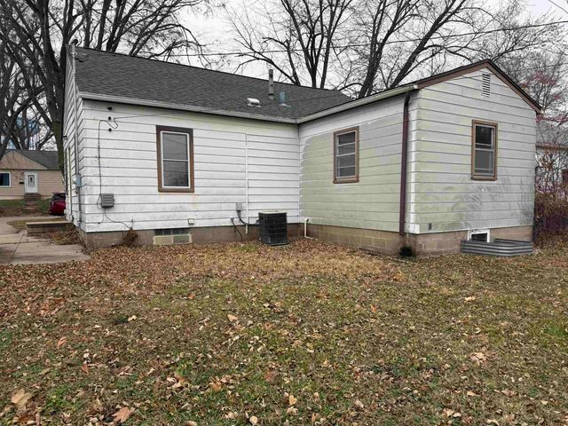 819 Hanna Boulevard, Waterloo, IA 50701