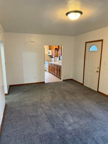 819 Hanna Boulevard, Waterloo, IA 50701