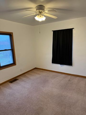 819 Hanna Boulevard, Waterloo, IA 50701