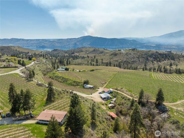 137 MANZANA RANCH Lane, Manson, WA 98831