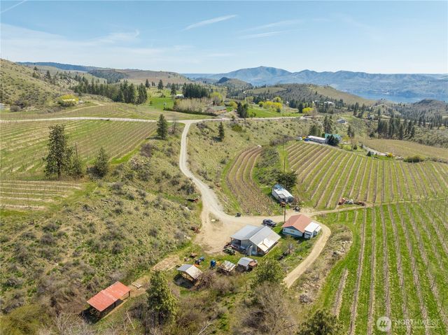 137 MANZANA RANCH Lane, Manson, WA 98831