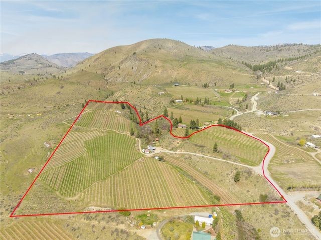 137 MANZANA RANCH Lane, Manson, WA 98831