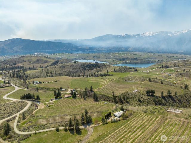 137 MANZANA RANCH Lane, Manson, WA 98831