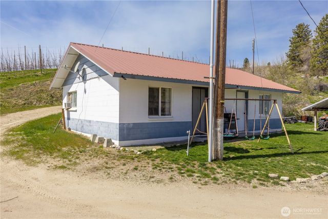 137 MANZANA RANCH Lane, Manson, WA 98831