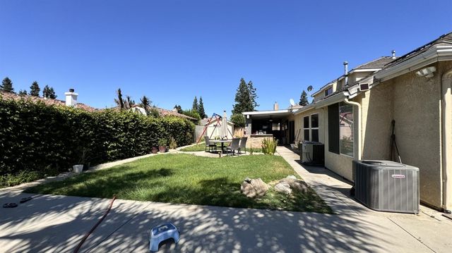 5052 W Locust Avenue, Fresno, CA 93722