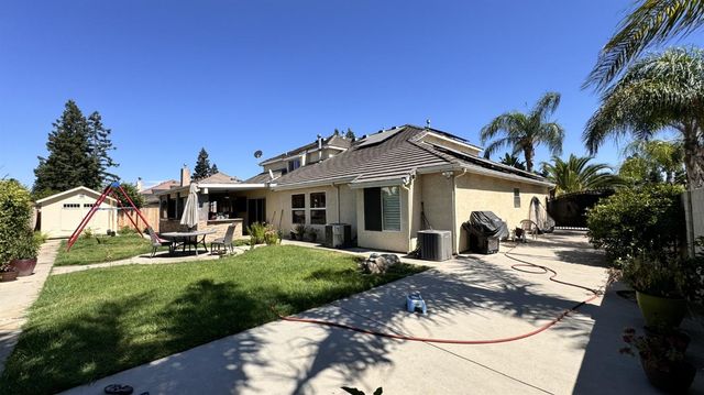 5052 W Locust Avenue, Fresno, CA 93722