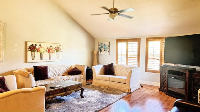 5052 W Locust Avenue, Fresno, CA 93722