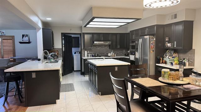 5052 W Locust Avenue, Fresno, CA 93722