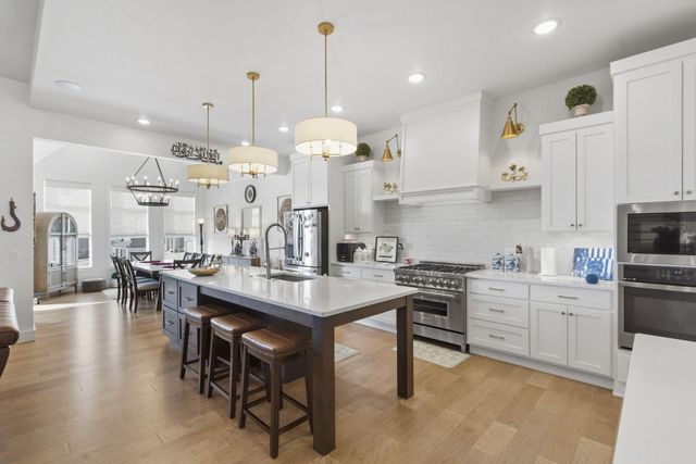 703 S Hickory Drive, Springfield, MO 65809