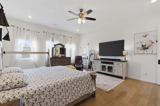 703 S Hickory Drive, Springfield, MO 65809