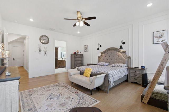 703 S Hickory Drive, Springfield, MO 65809