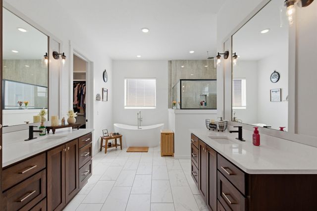 703 S Hickory Drive, Springfield, MO 65809