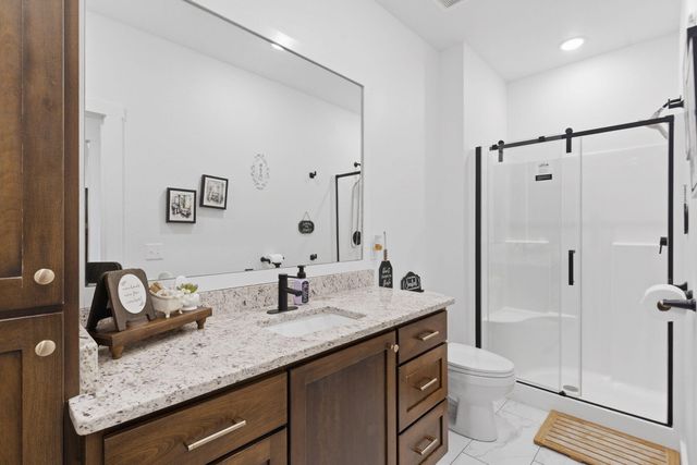 703 S Hickory Drive, Springfield, MO 65809