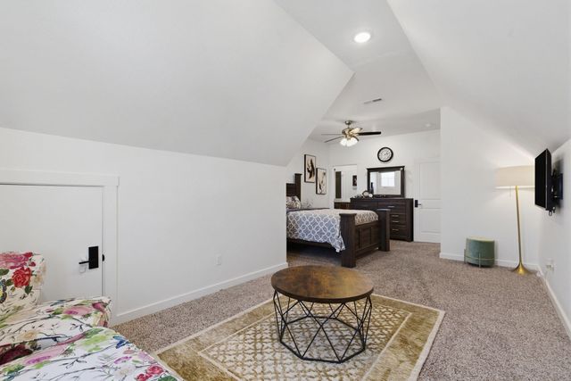 703 S Hickory Drive, Springfield, MO 65809