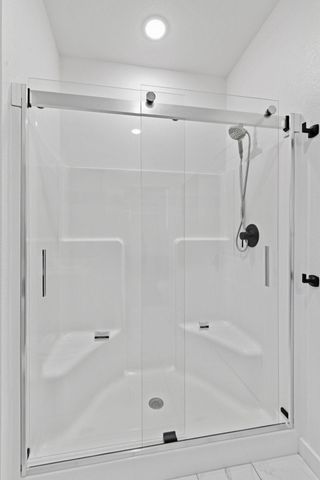 703 S Hickory Drive, Springfield, MO 65809