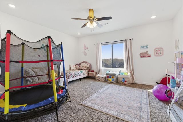 703 S Hickory Drive, Springfield, MO 65809