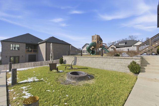 703 S Hickory Drive, Springfield, MO 65809