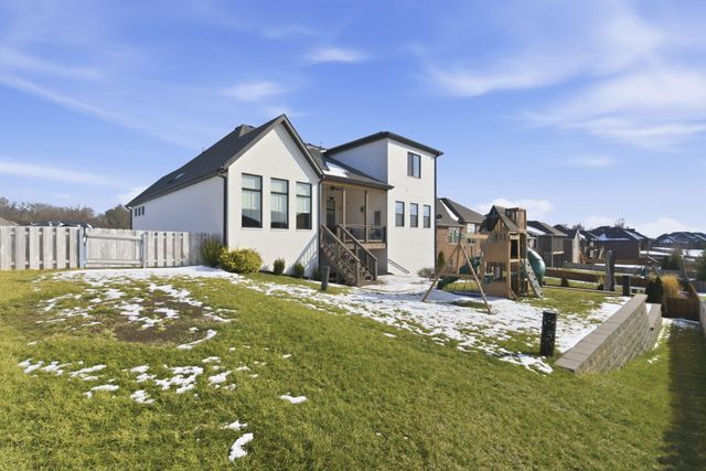 703 S Hickory Drive, Springfield, MO 65809