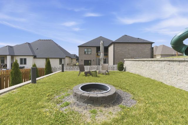 703 S Hickory Drive, Springfield, MO 65809