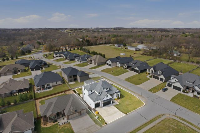 703 S Hickory Drive, Springfield, MO 65809