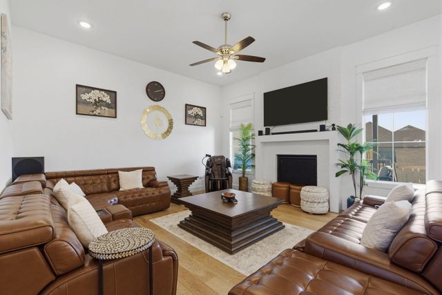 703 S Hickory Drive, Springfield, MO 65809