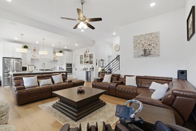 703 S Hickory Drive, Springfield, MO 65809