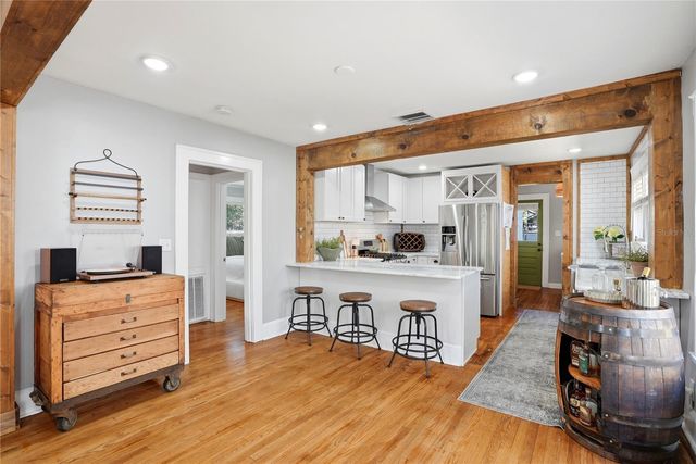 1011 14TH STREET N, St Petersburg, FL 33705