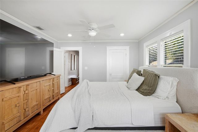 1011 14TH STREET N, St Petersburg, FL 33705
