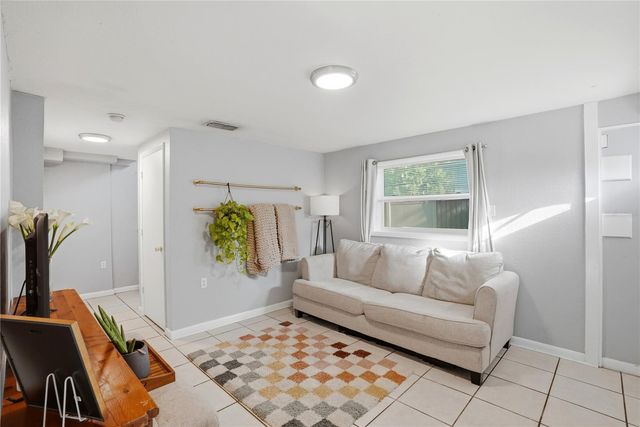 1011 14TH STREET N, St Petersburg, FL 33705